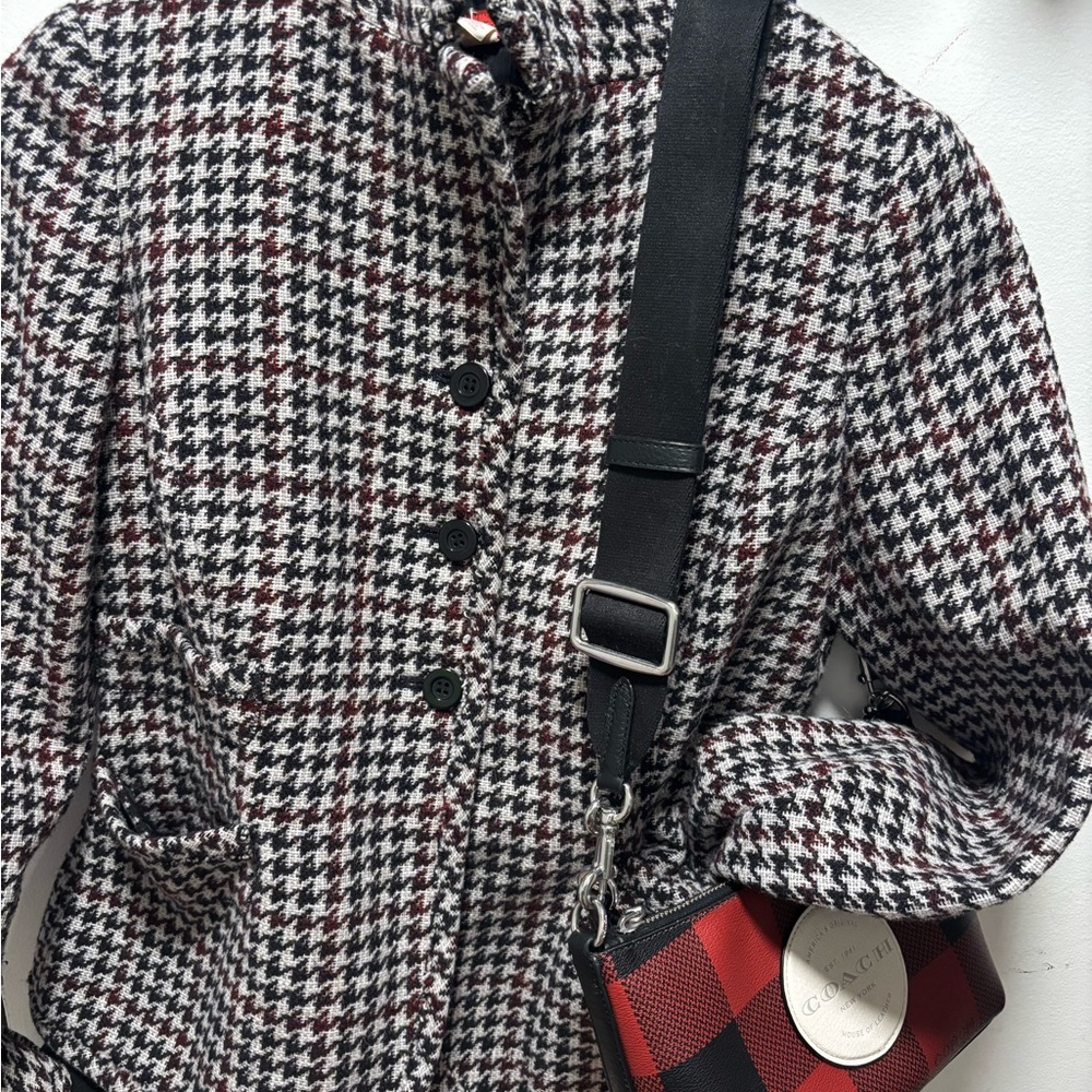 Burberry’s style 

VINTAGE Jacket-Your PRICE is mine 😜